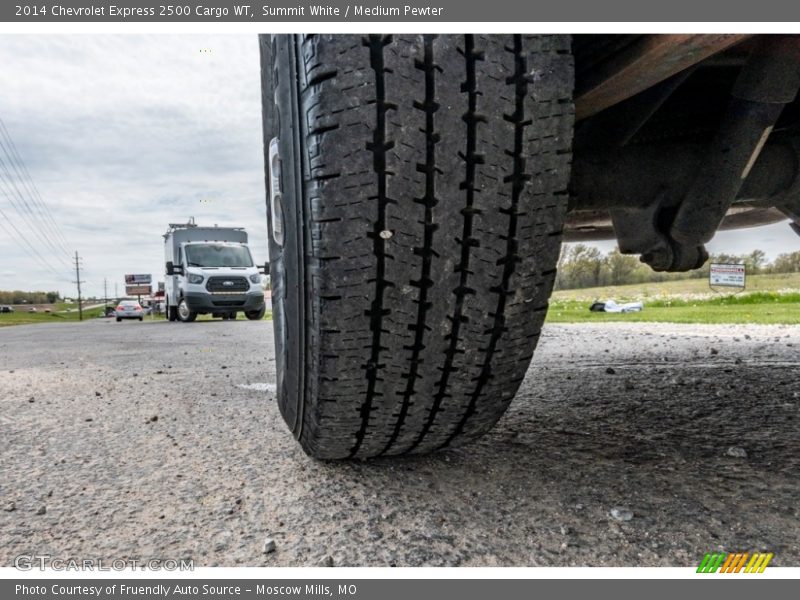 Summit White / Medium Pewter 2014 Chevrolet Express 2500 Cargo WT