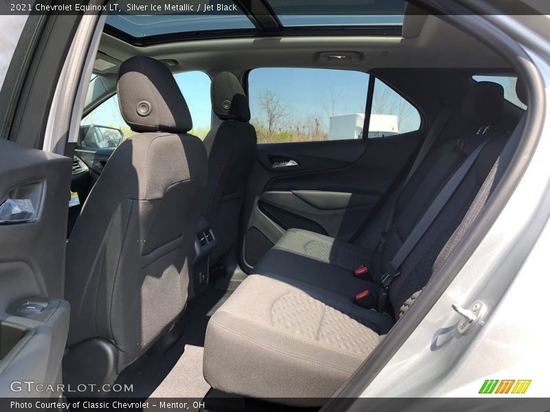 Silver Ice Metallic / Jet Black 2021 Chevrolet Equinox LT