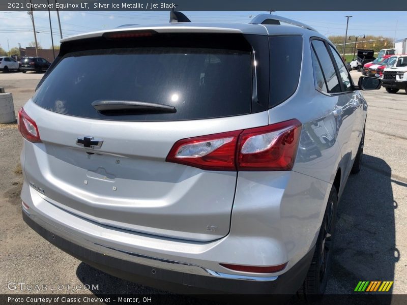 Silver Ice Metallic / Jet Black 2021 Chevrolet Equinox LT