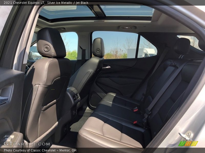 Silver Ice Metallic / Jet Black 2021 Chevrolet Equinox LT