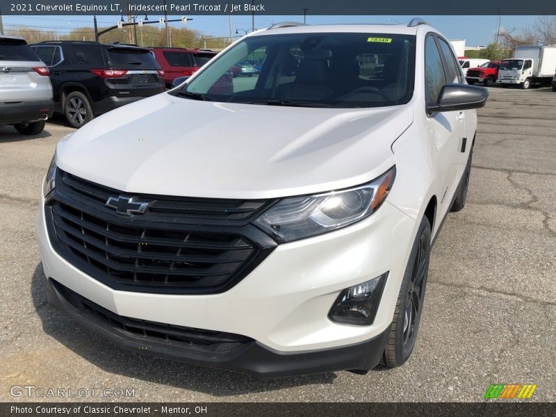 Iridescent Pearl Tricoat / Jet Black 2021 Chevrolet Equinox LT