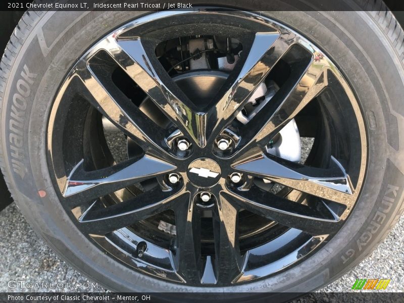 Iridescent Pearl Tricoat / Jet Black 2021 Chevrolet Equinox LT