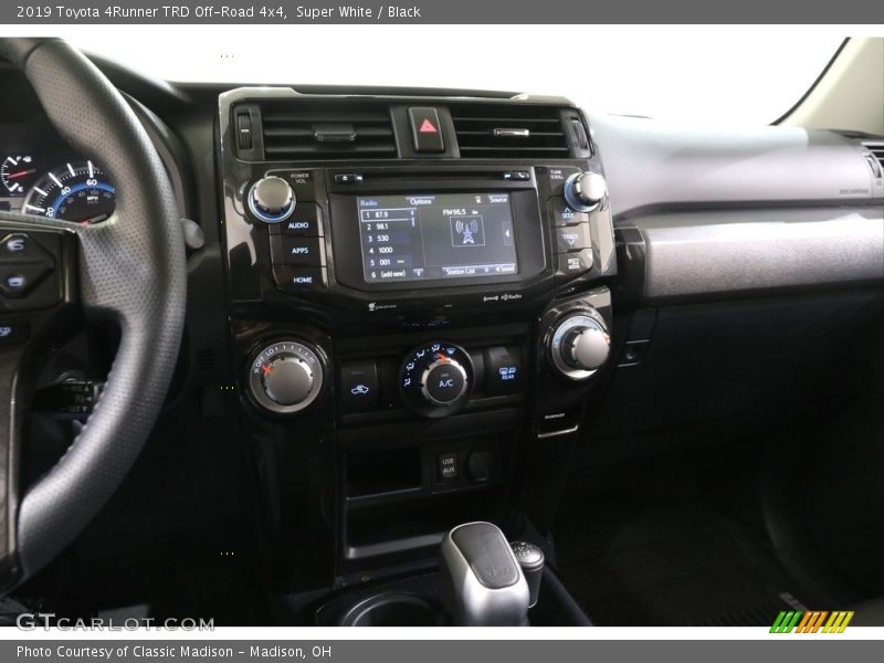 Super White / Black 2019 Toyota 4Runner TRD Off-Road 4x4