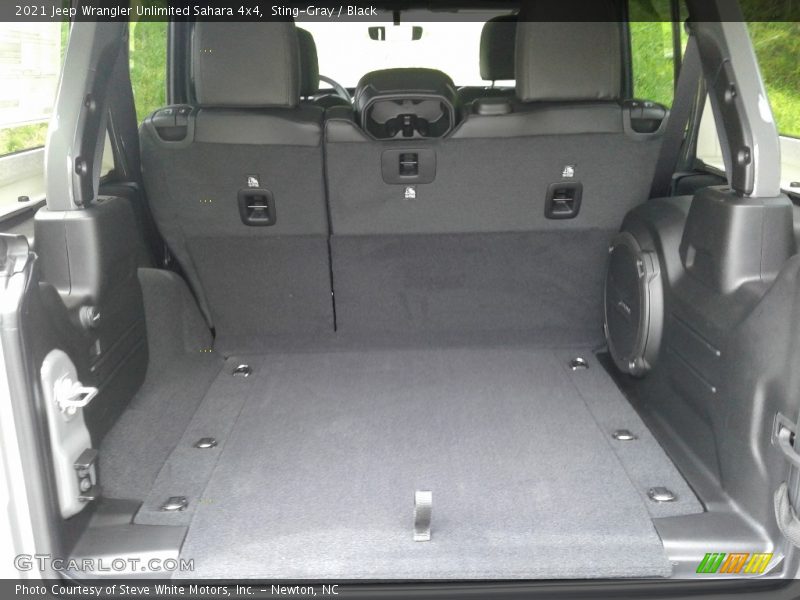  2021 Wrangler Unlimited Sahara 4x4 Trunk