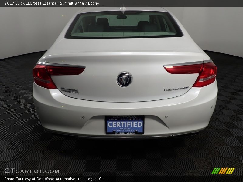 Summit White / Ebony 2017 Buick LaCrosse Essence