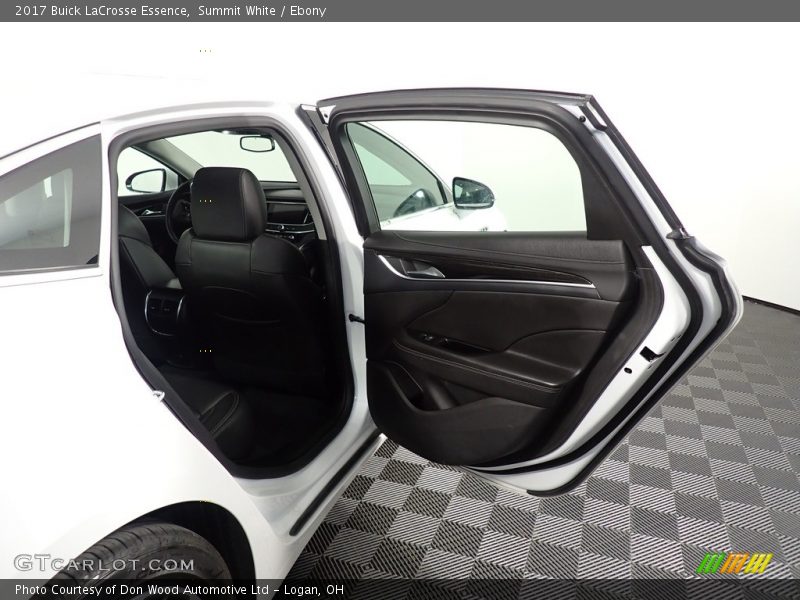 Summit White / Ebony 2017 Buick LaCrosse Essence