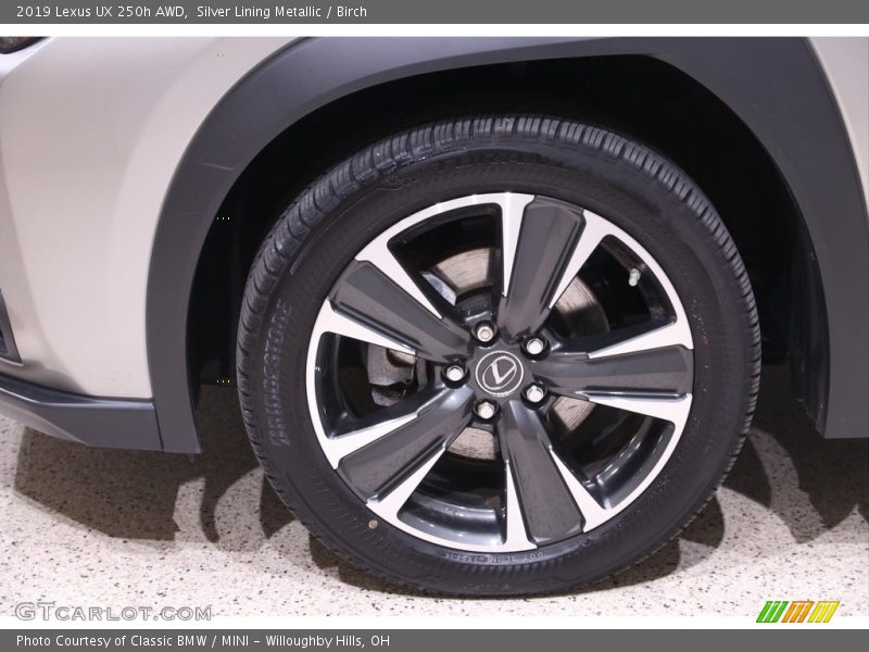  2019 UX 250h AWD Wheel