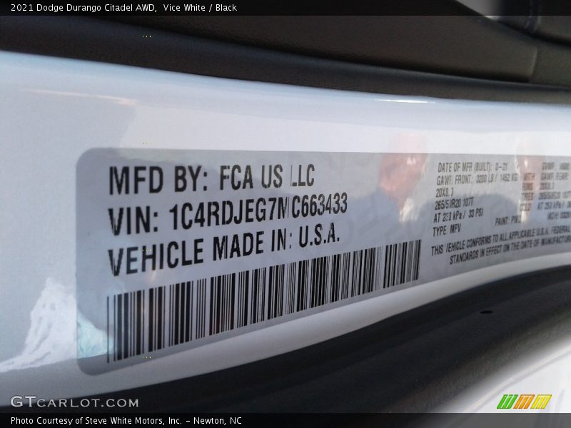 Vice White / Black 2021 Dodge Durango Citadel AWD