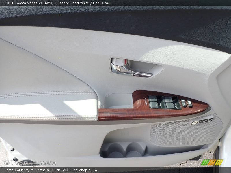 Blizzard Pearl White / Light Gray 2011 Toyota Venza V6 AWD