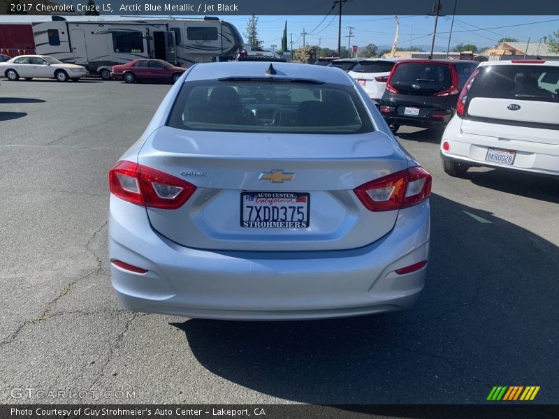 Arctic Blue Metallic / Jet Black 2017 Chevrolet Cruze LS