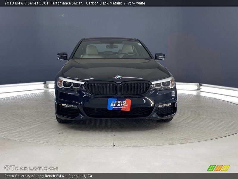 Carbon Black Metallic / Ivory White 2018 BMW 5 Series 530e iPerfomance Sedan