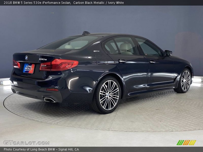 Carbon Black Metallic / Ivory White 2018 BMW 5 Series 530e iPerfomance Sedan