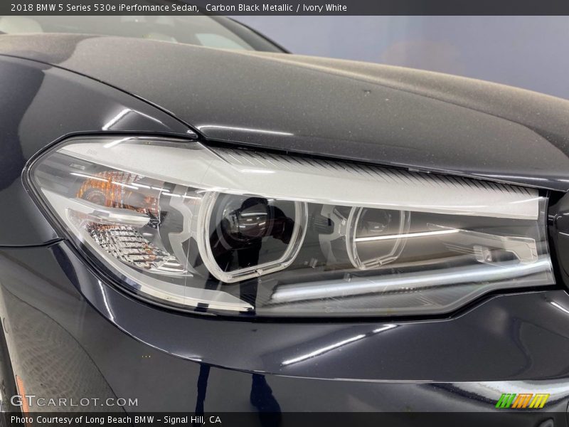 Carbon Black Metallic / Ivory White 2018 BMW 5 Series 530e iPerfomance Sedan
