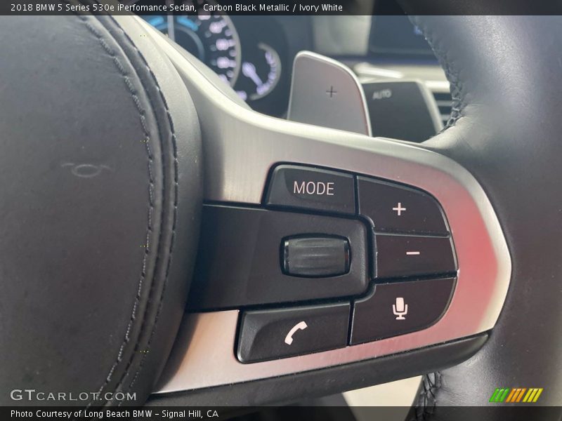 Carbon Black Metallic / Ivory White 2018 BMW 5 Series 530e iPerfomance Sedan