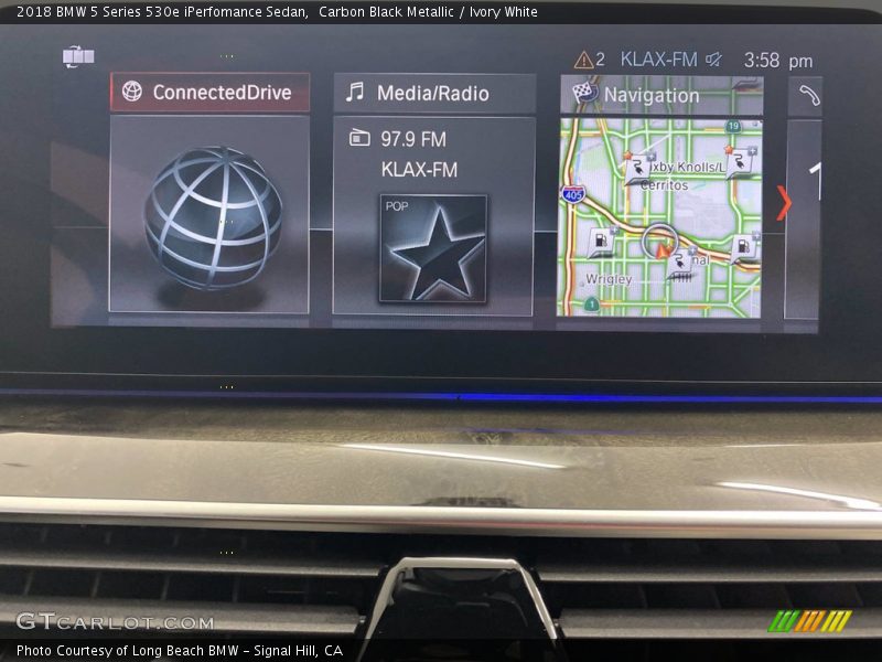 Carbon Black Metallic / Ivory White 2018 BMW 5 Series 530e iPerfomance Sedan
