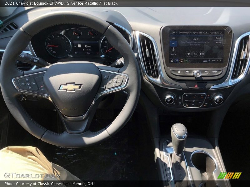 Silver Ice Metallic / Jet Black 2021 Chevrolet Equinox LT AWD