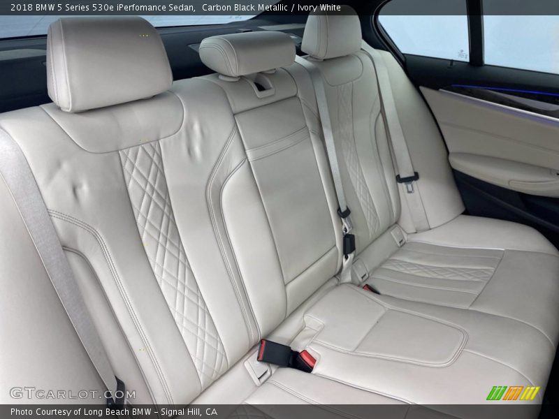 Carbon Black Metallic / Ivory White 2018 BMW 5 Series 530e iPerfomance Sedan
