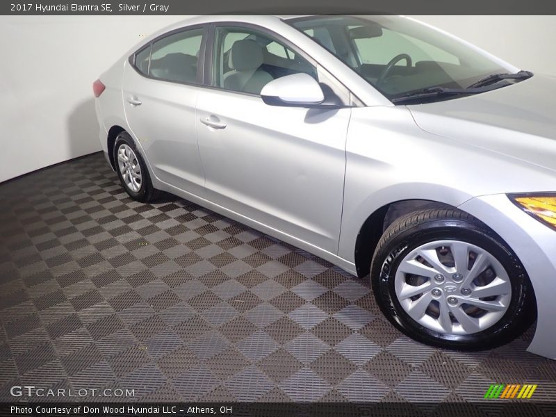 Silver / Gray 2017 Hyundai Elantra SE
