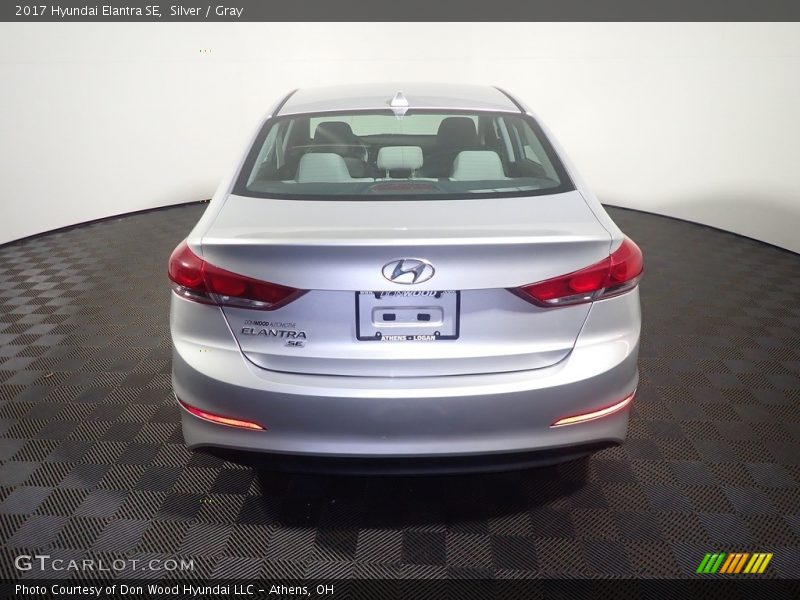 Silver / Gray 2017 Hyundai Elantra SE