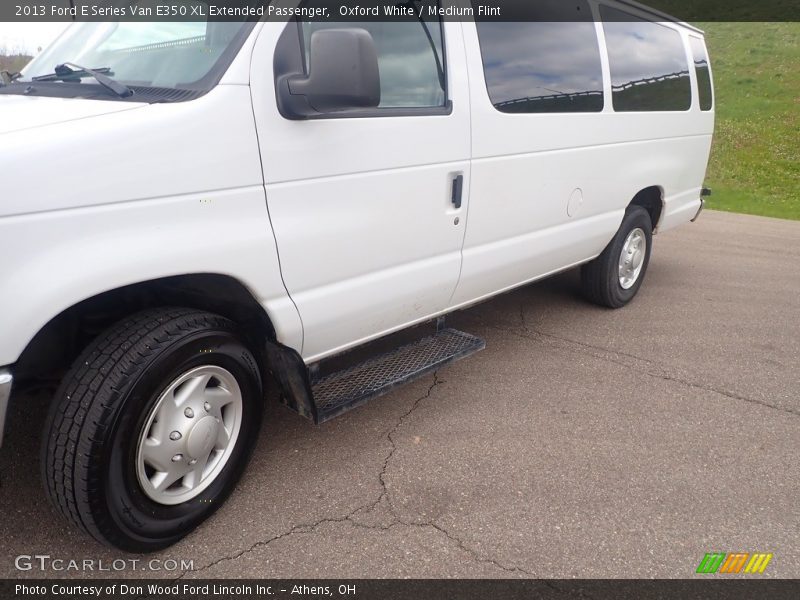 Oxford White / Medium Flint 2013 Ford E Series Van E350 XL Extended Passenger