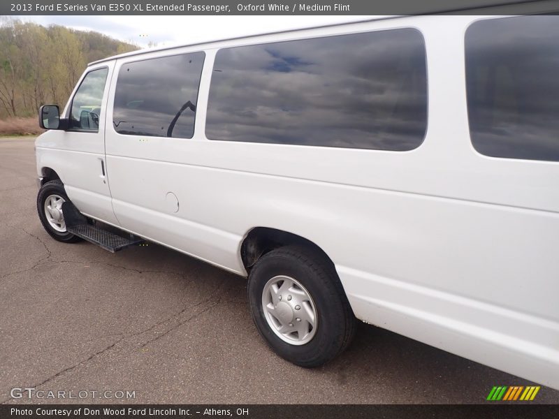 Oxford White / Medium Flint 2013 Ford E Series Van E350 XL Extended Passenger