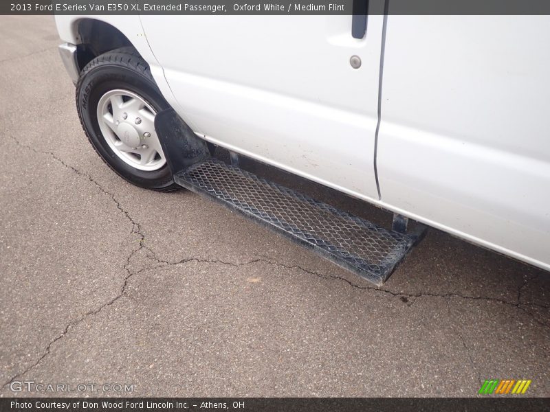 Oxford White / Medium Flint 2013 Ford E Series Van E350 XL Extended Passenger