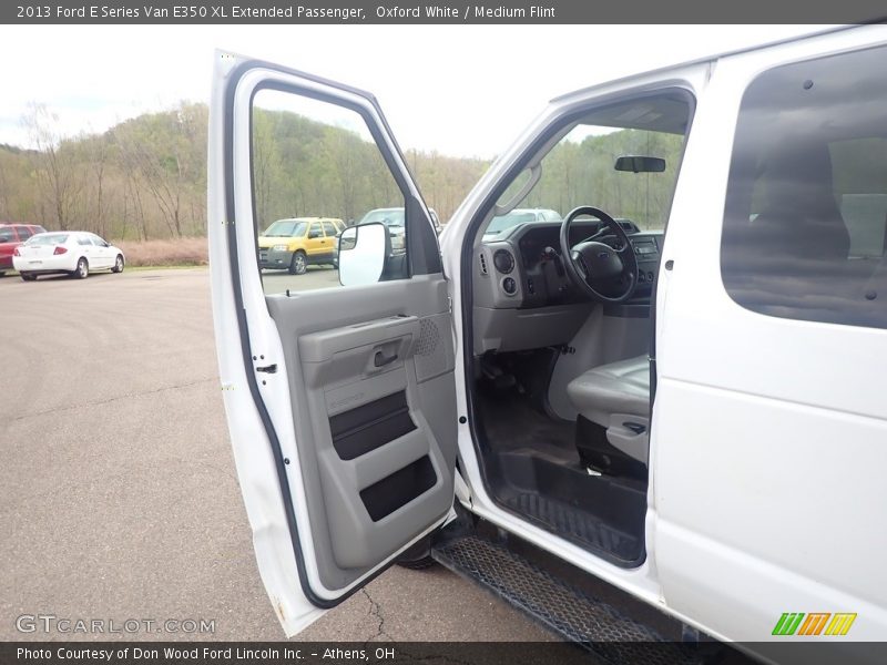 Oxford White / Medium Flint 2013 Ford E Series Van E350 XL Extended Passenger