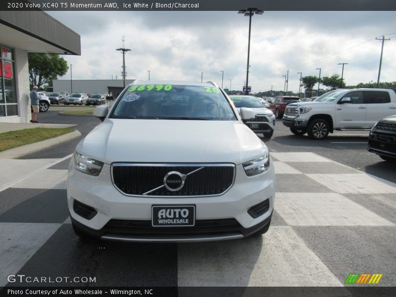 Ice White / Blond/Charcoal 2020 Volvo XC40 T5 Momentum AWD