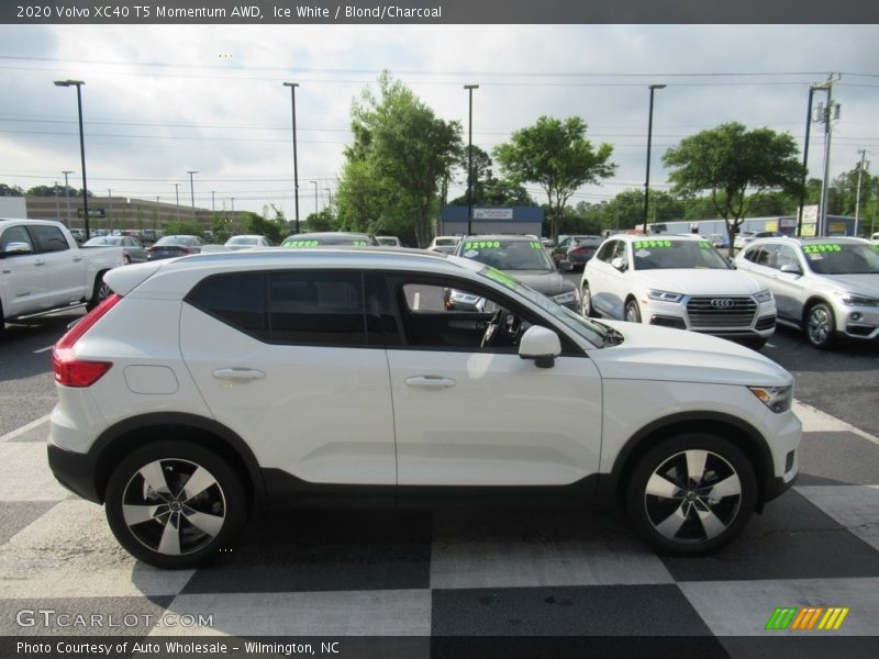 Ice White / Blond/Charcoal 2020 Volvo XC40 T5 Momentum AWD