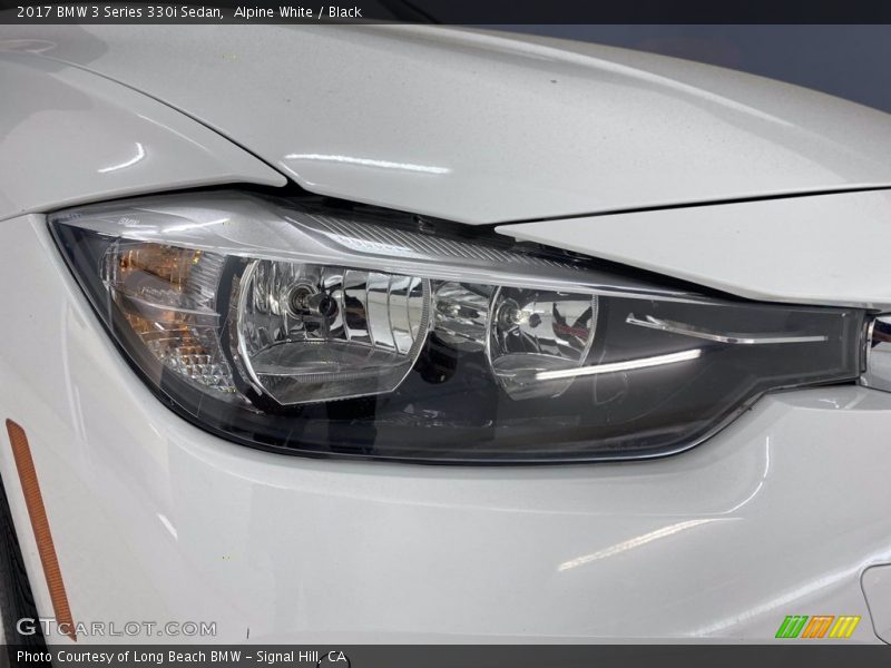 Alpine White / Black 2017 BMW 3 Series 330i Sedan
