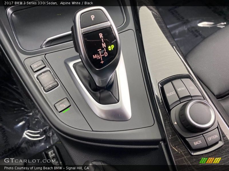 Alpine White / Black 2017 BMW 3 Series 330i Sedan