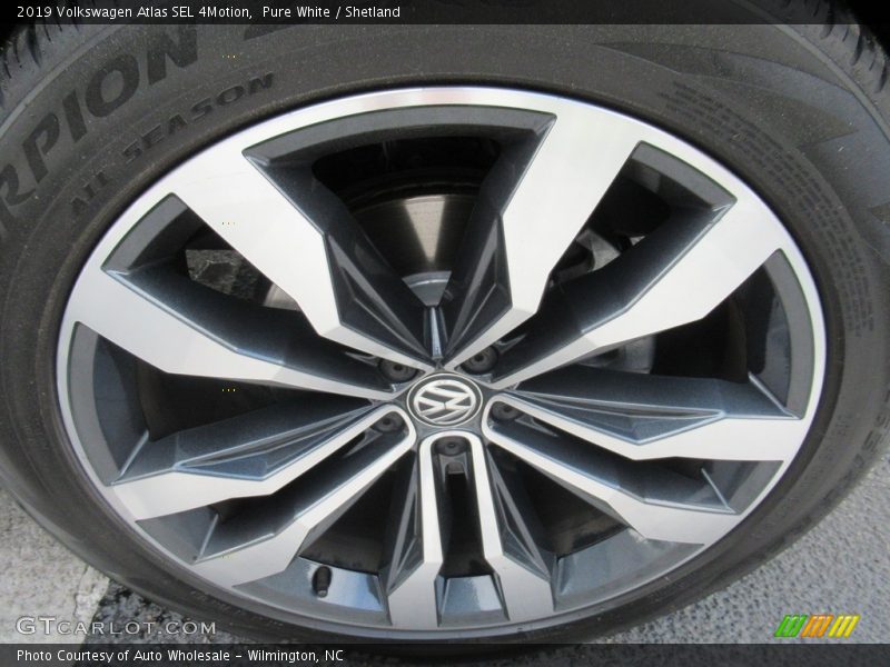 Pure White / Shetland 2019 Volkswagen Atlas SEL 4Motion