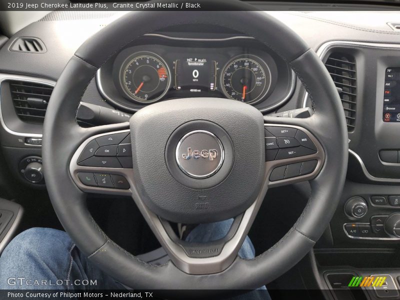 Granite Crystal Metallic / Black 2019 Jeep Cherokee Latitude Plus