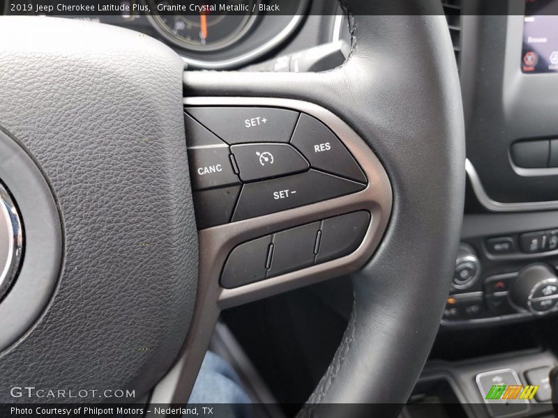 Granite Crystal Metallic / Black 2019 Jeep Cherokee Latitude Plus