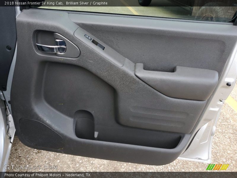 Brilliant Silver / Graphite 2018 Nissan Frontier SV King Cab