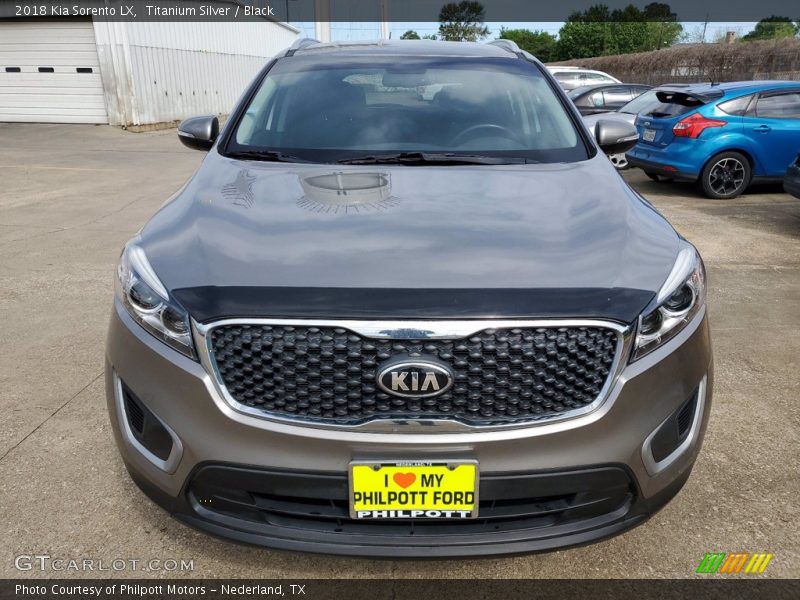 Titanium Silver / Black 2018 Kia Sorento LX