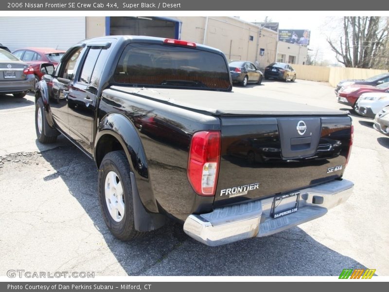 Super Black / Desert 2006 Nissan Frontier SE Crew Cab 4x4