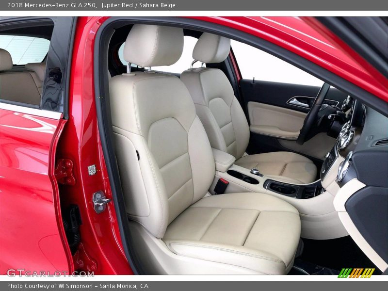 Jupiter Red / Sahara Beige 2018 Mercedes-Benz GLA 250