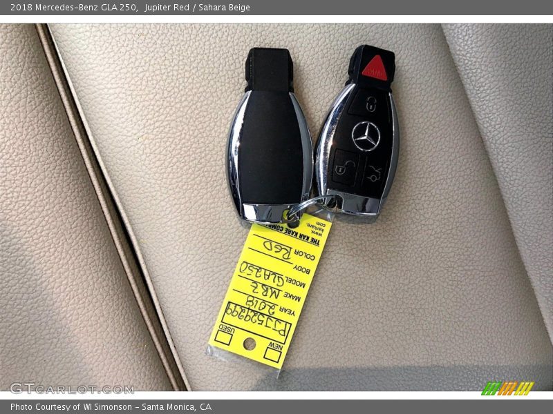Jupiter Red / Sahara Beige 2018 Mercedes-Benz GLA 250