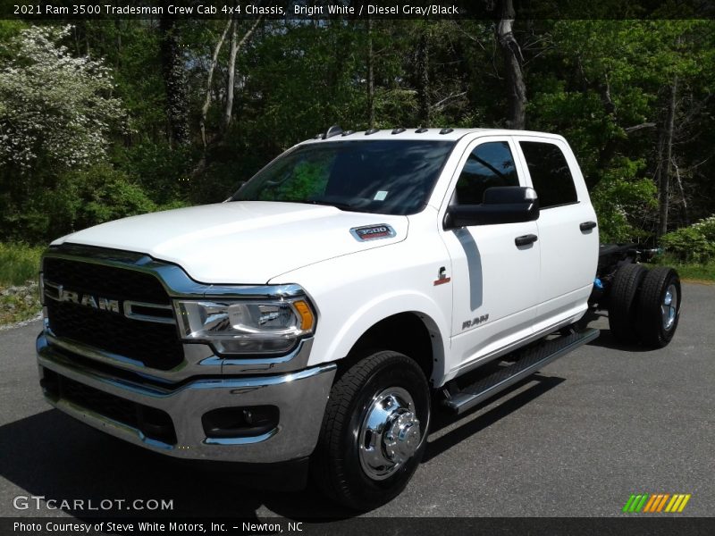 Bright White / Diesel Gray/Black 2021 Ram 3500 Tradesman Crew Cab 4x4 Chassis