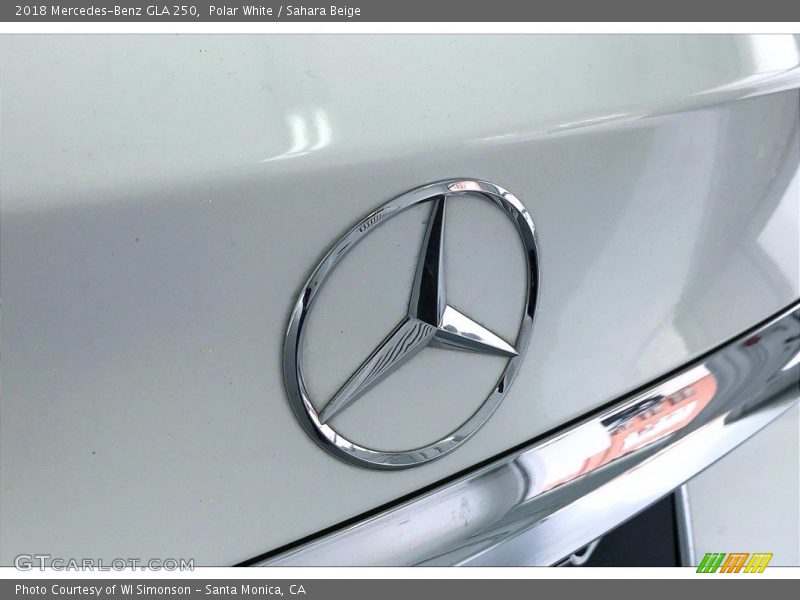 Polar White / Sahara Beige 2018 Mercedes-Benz GLA 250