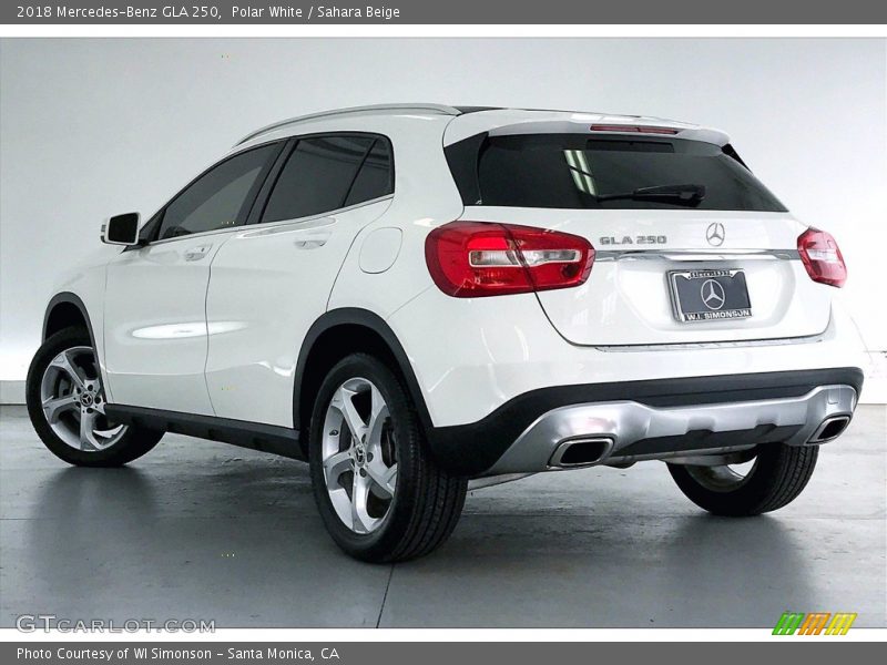 Polar White / Sahara Beige 2018 Mercedes-Benz GLA 250