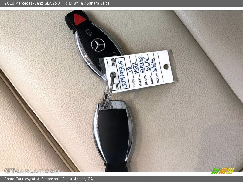 Polar White / Sahara Beige 2018 Mercedes-Benz GLA 250