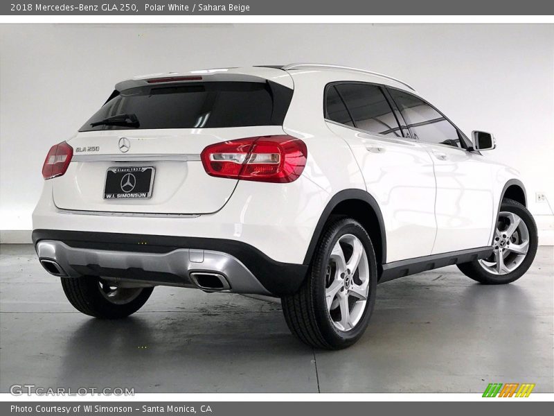 Polar White / Sahara Beige 2018 Mercedes-Benz GLA 250
