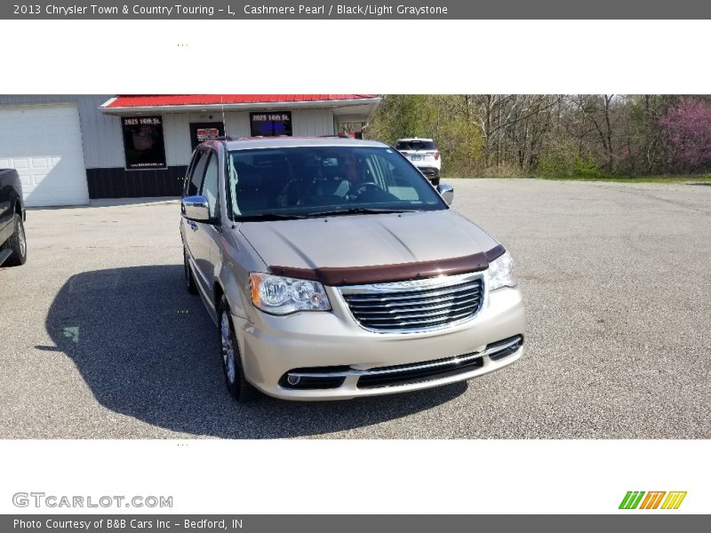 Cashmere Pearl / Black/Light Graystone 2013 Chrysler Town & Country Touring - L
