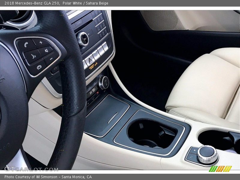 Polar White / Sahara Beige 2018 Mercedes-Benz GLA 250