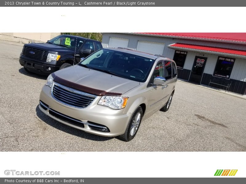 Cashmere Pearl / Black/Light Graystone 2013 Chrysler Town & Country Touring - L