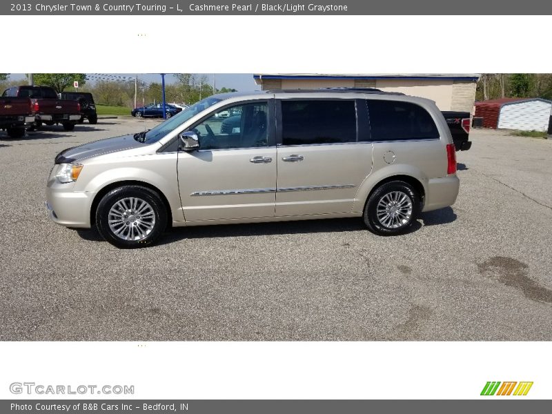 Cashmere Pearl / Black/Light Graystone 2013 Chrysler Town & Country Touring - L