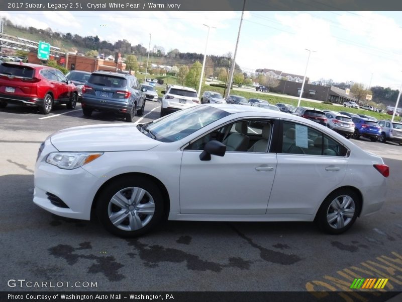 Crystal White Pearl / Warm Ivory 2017 Subaru Legacy 2.5i