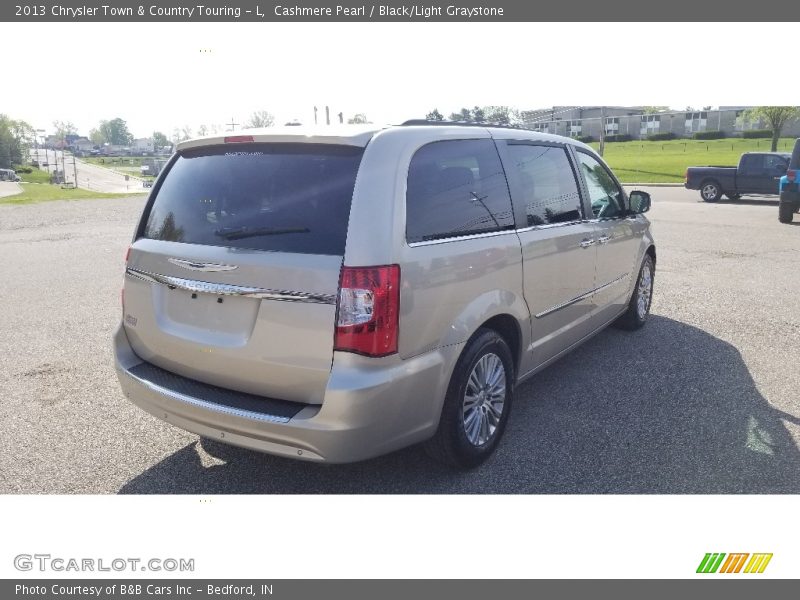 Cashmere Pearl / Black/Light Graystone 2013 Chrysler Town & Country Touring - L